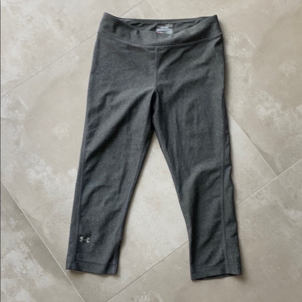 Under Armour sz medium compression leggings GUC